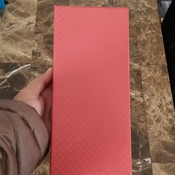 Bow tie and pocket square - Picture 5 of 5